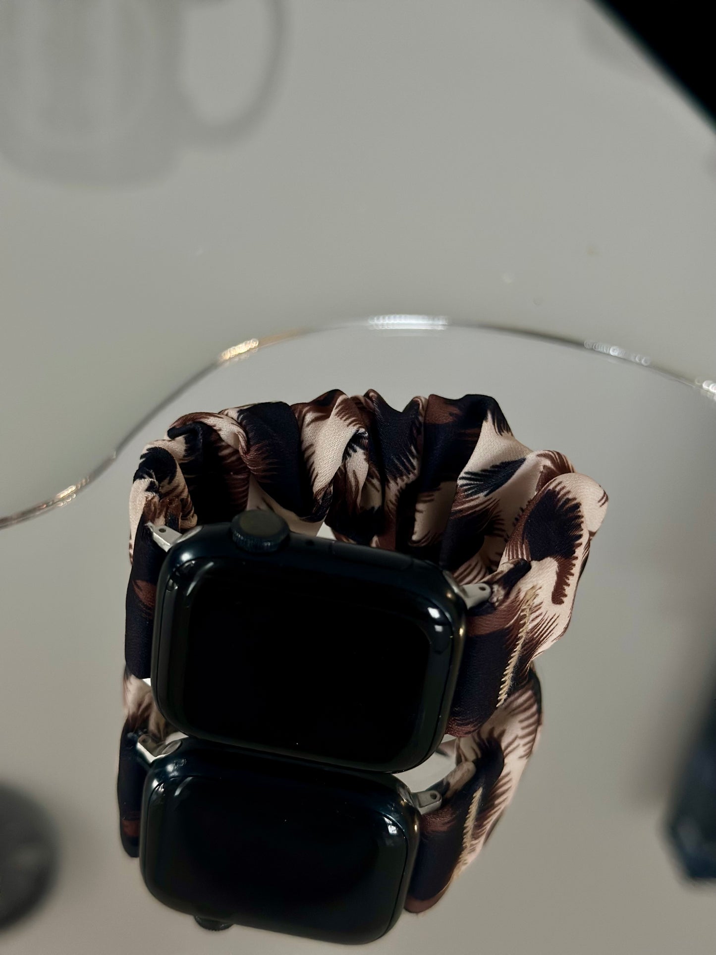 Scrunchie ranneke kaksi värinen - Apple Watch - ruskea musta - 38|40|41mm 42|44|45|49mm Ranneke